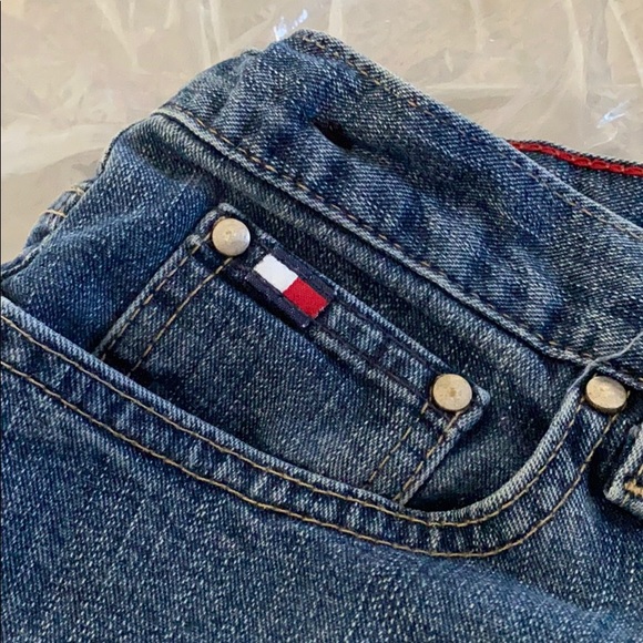 Tommy Shorts - Picture 2 of 5